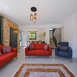 Kizilbella 2, Lueks Havuzlu Korunakli Tas * 费特希耶