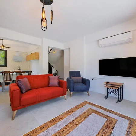Villa Kızılbella 2, Lüks Havuzlu Korunaklı Taş