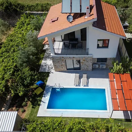 Kızılbella 2, Lüks Havuzlu Korunaklı Taş Villa *