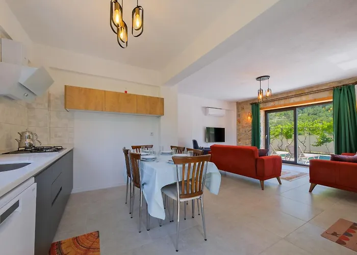 Kizilbella 2, Lueks Havuzlu Korunakli Tas Fethiye