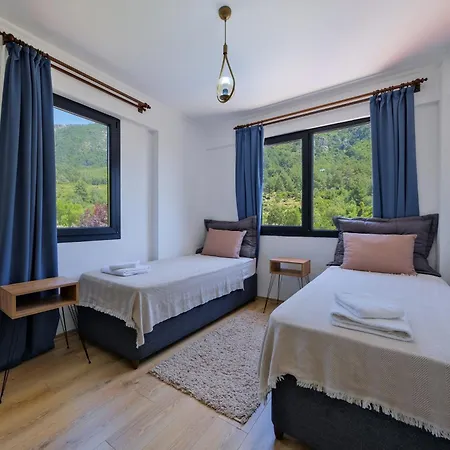 Villa Kizilbella 2, Lueks Havuzlu Korunakli Tas *